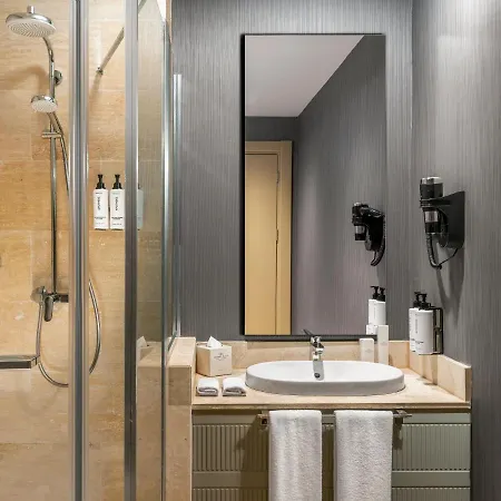 Crowne Plaza Tuzla Viaport Marina By Ihg 4*