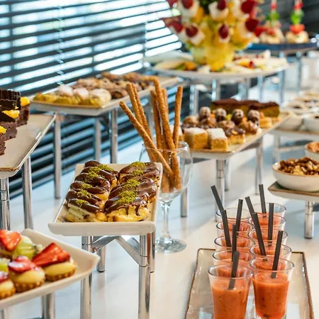 Crowne Plaza Tuzla Viaport Marina By Ihg Hotel Istambul