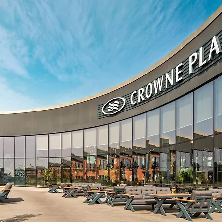 Crowne Plaza Tuzla Viaport Marina By Ihg Hotel 4*