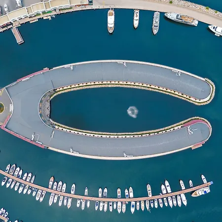 Hotel Crowne Plaza Tuzla Viaport Marina By Ihg