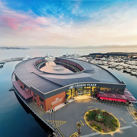 Crowne Plaza Tuzla Viaport Marina By Ihg Hotel 4*