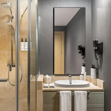 Crowne Plaza Tuzla Viaport Marina By Ihg Hotel