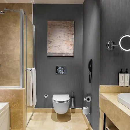 Crowne Plaza Tuzla Viaport Marina By Ihg Hotel 4*