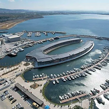 Crowne Plaza Tuzla Viaport Marina By Ihg