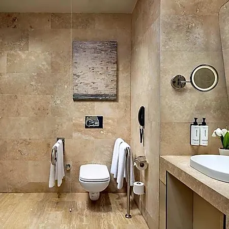 Crowne Plaza Tuzla Viaport Marina By Ihg 4*