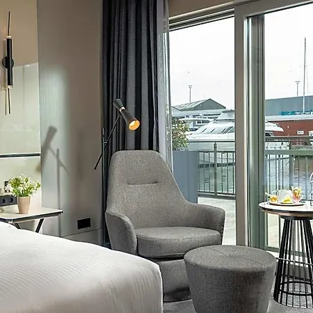 Crowne Plaza Tuzla Viaport Marina By Ihg מלון 4*