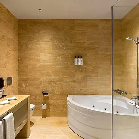 Crowne Plaza Tuzla Viaport Marina By Ihg מלון איסטמבול