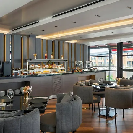 Hotel Crowne Plaza Tuzla Viaport Marina By Ihg 4*