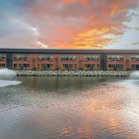 Crowne Plaza Tuzla Viaport Marina By Ihg