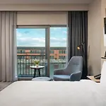 Crowne Plaza Tuzla Viaport Marina By Ihg 호텔 4*
