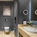 Crowne Plaza Tuzla Viaport Marina By Ihg 호텔 4*