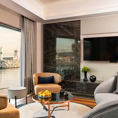Hotel Crowne Plaza Tuzla Viaport Marina By Ihg