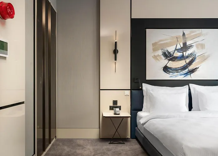 Crowne Plaza Tuzla Viaport Marina By Ihg Отель 4*